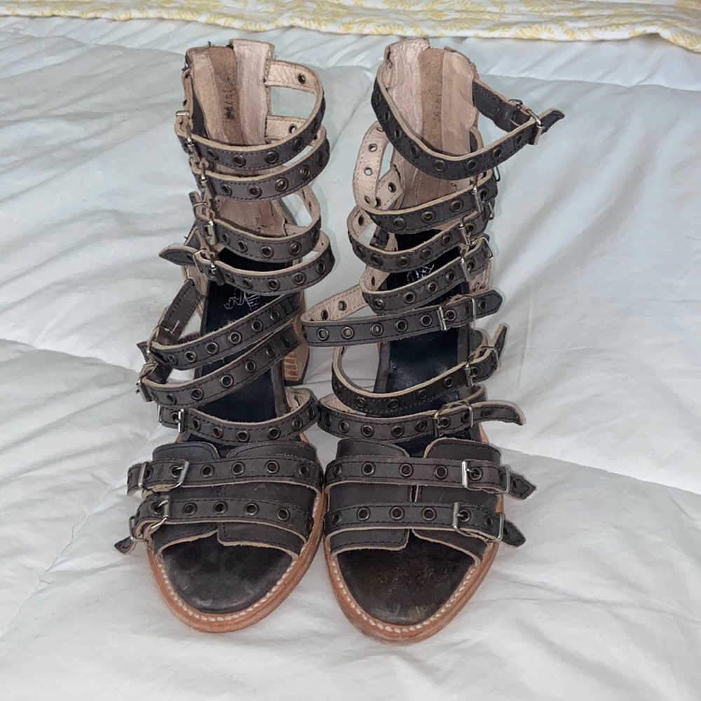 FREEBIRD Cassandra sandals in perfect condition womens size 10